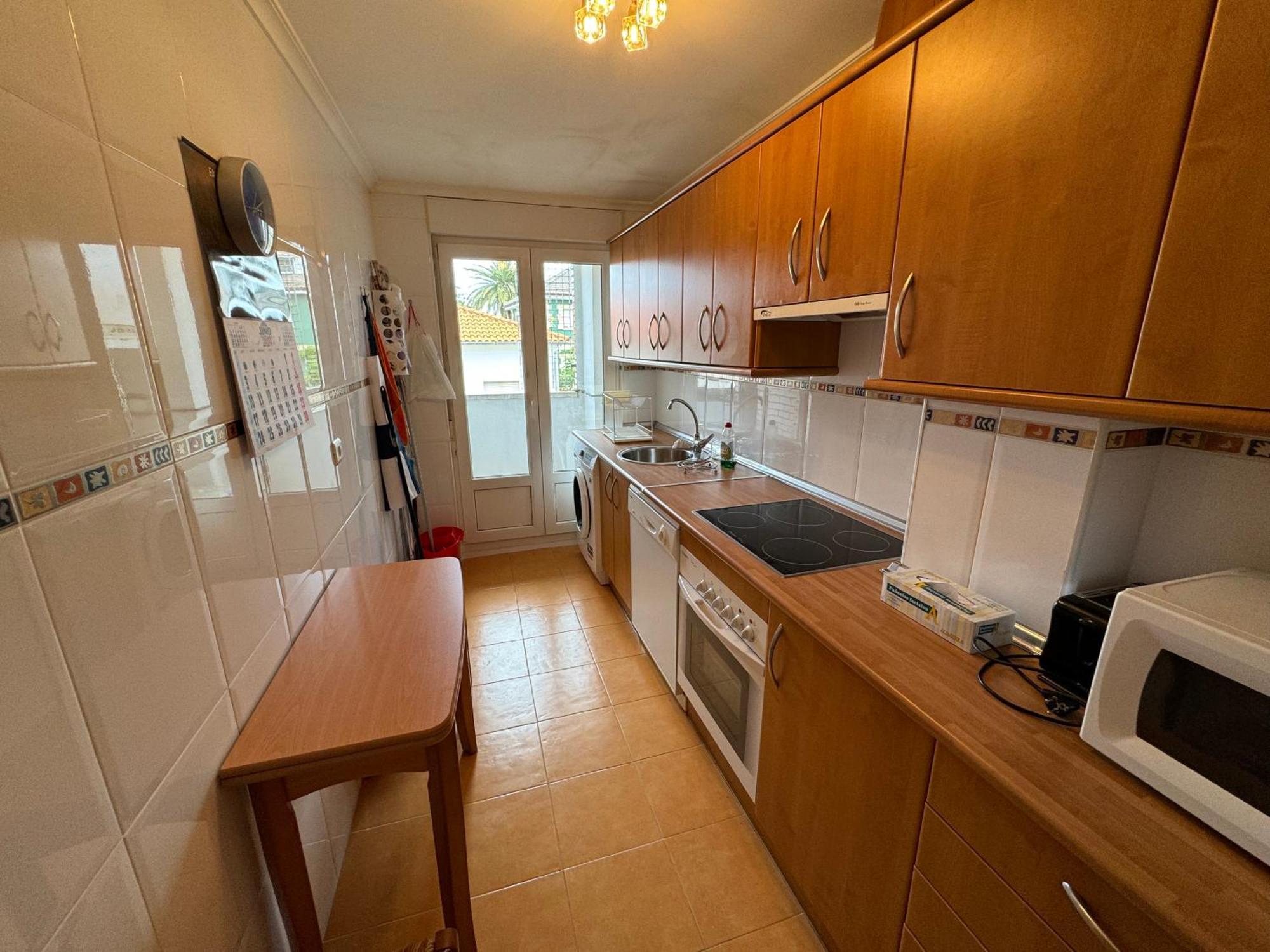 Garaje Y Piscina Comunitaria! Apartment Суансес Екстериор снимка