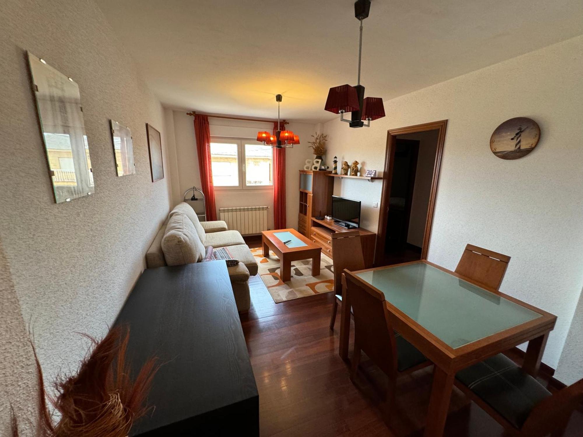 Garaje Y Piscina Comunitaria! Apartment Суансес Екстериор снимка